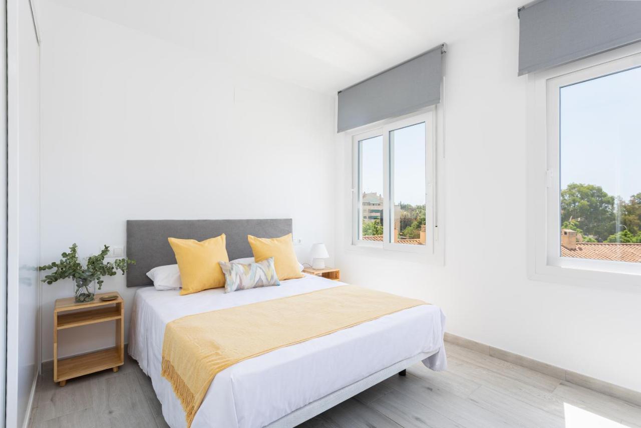 Apartamentos La Pelusa Málaga Exterior foto