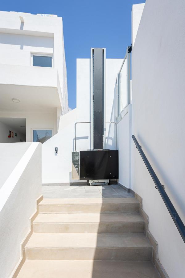 Apartamentos La Pelusa Málaga Exterior foto